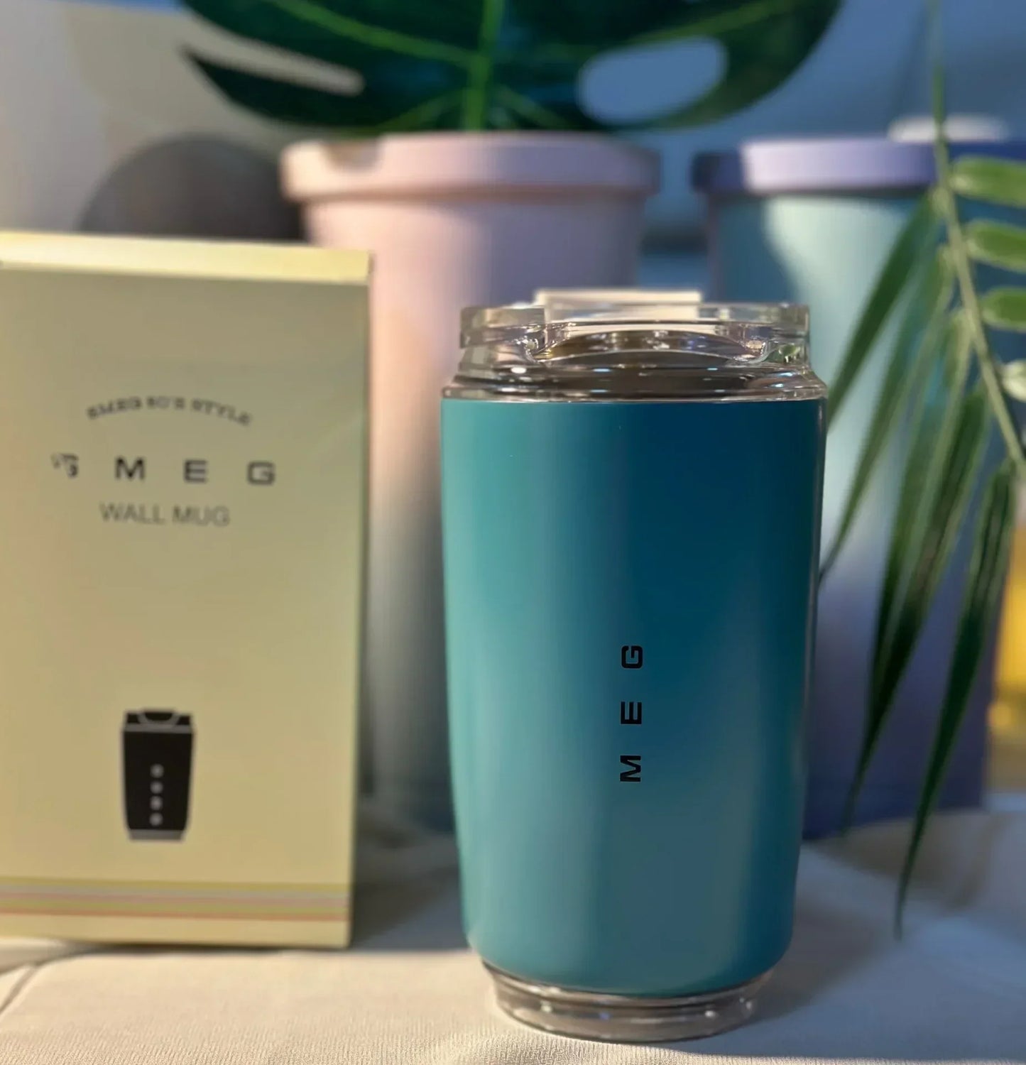 Milchweiß isolierter Edelstahl Reisebecher Thermosbecher