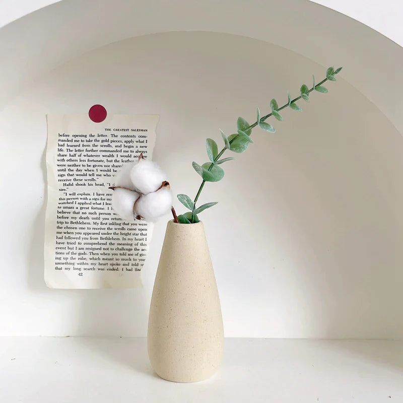 Minimalistische Keramik Blumenvase