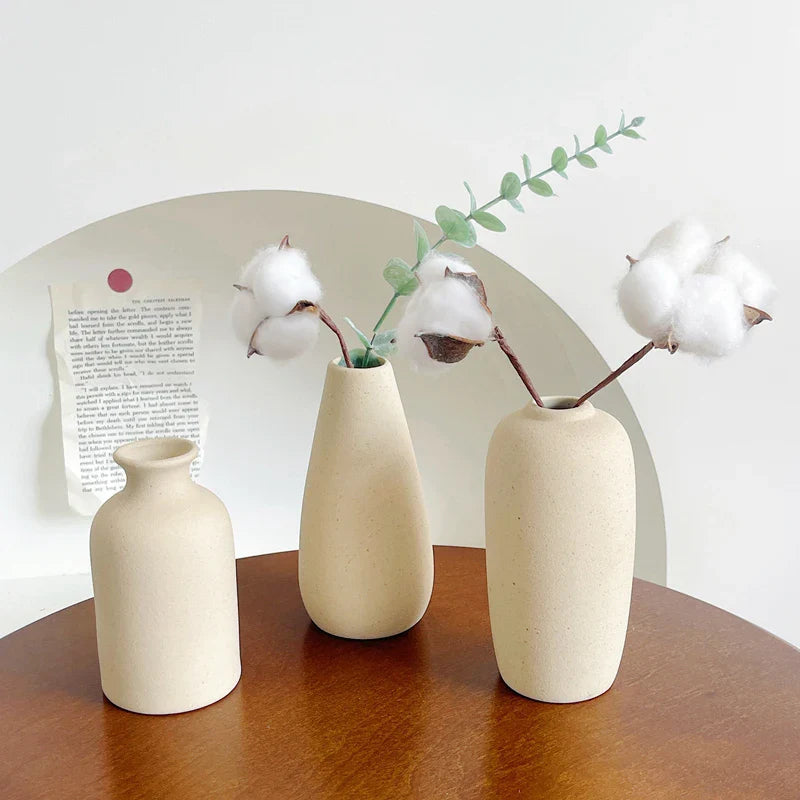 Minimalistische Keramik Blumenvase