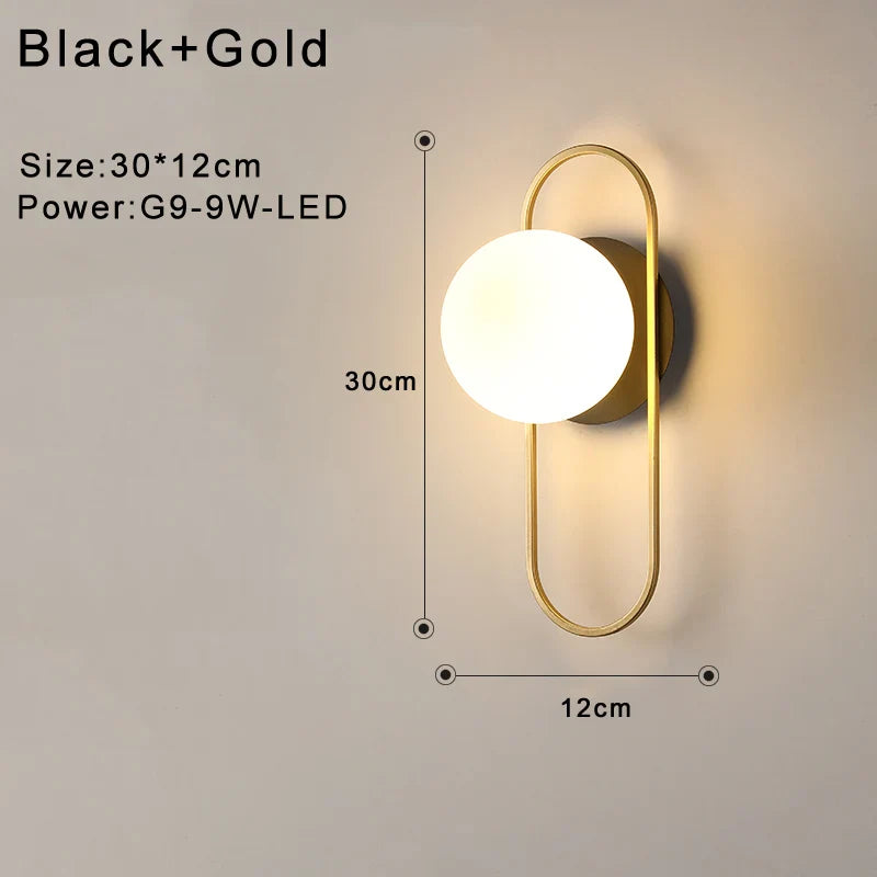 Frendorf | Innenglasball-LED-Wandleuchte – Moderne Wandleuchte mit G9 9W Birne für Schlafzimmer, Küche und Wohnzimmer - Schwarz & Gold Design