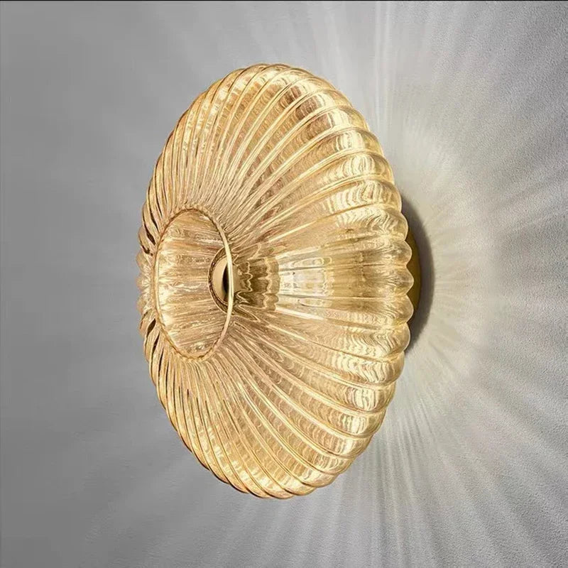 Moderne Wandleuchte aus Glas