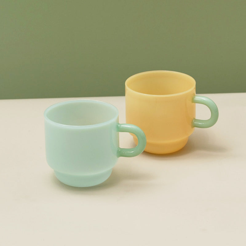 2-colored glass mug