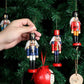 Mini-Nussknacker Holzfiguren