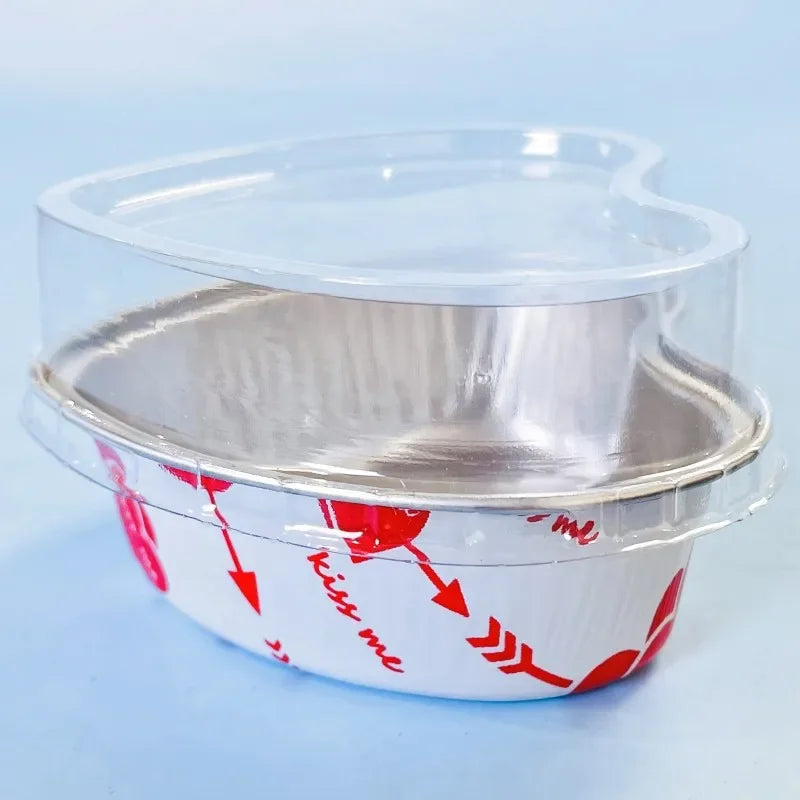 50 Stück 100 ml Aluminium Puddingbecher aus Alufolie mit Deckel - Herzförmige Einweg Mini Mousse Cupcake Behälter Backformen