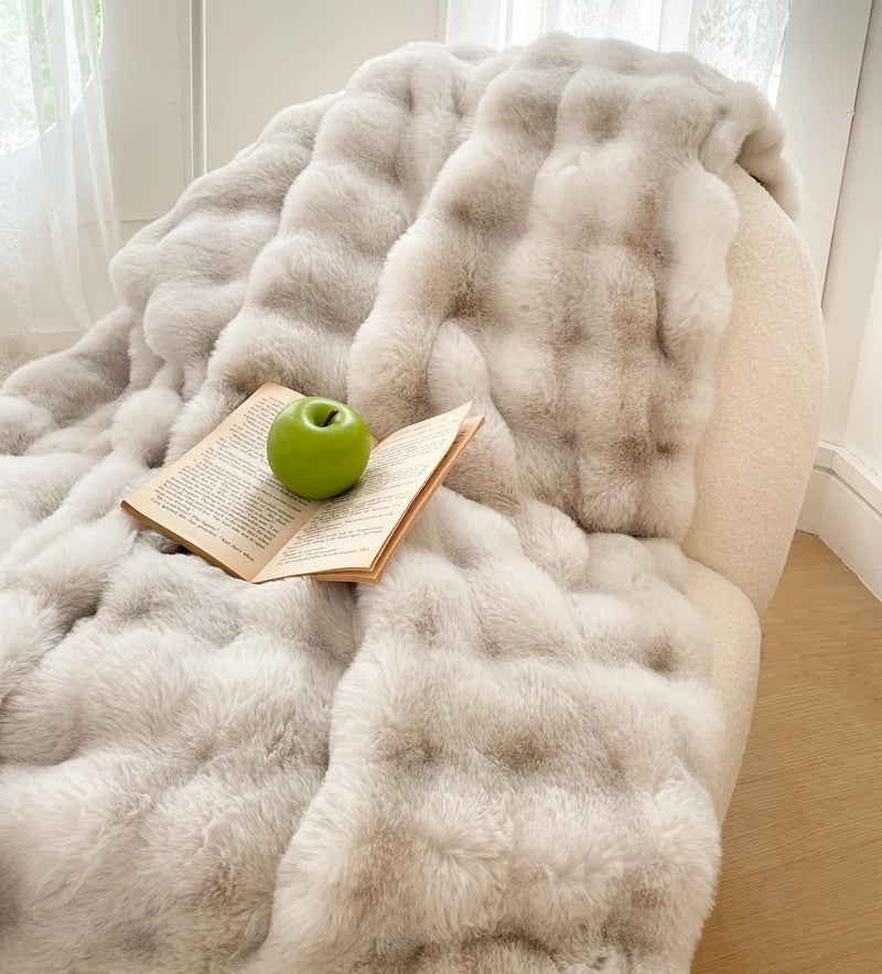Frendorf | PlushGlow Flauschige Kuscheldecke aus Kunstfell | Weich & Luxuriös | Perfekt für Bett & Sofa