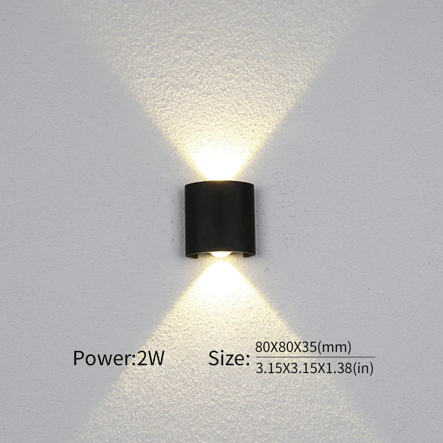 Moderne Beleuchtung, Innen- oder Außenbereich: Die vielseitige LED-Wandleuchte
