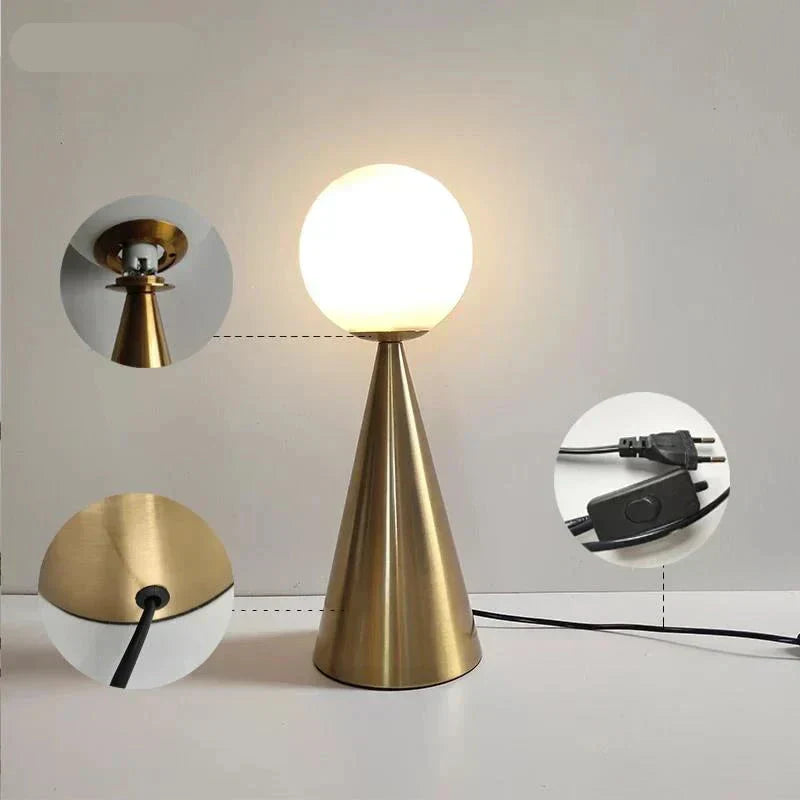 GoldGlanz | Elegante Tischlampe aus Glas