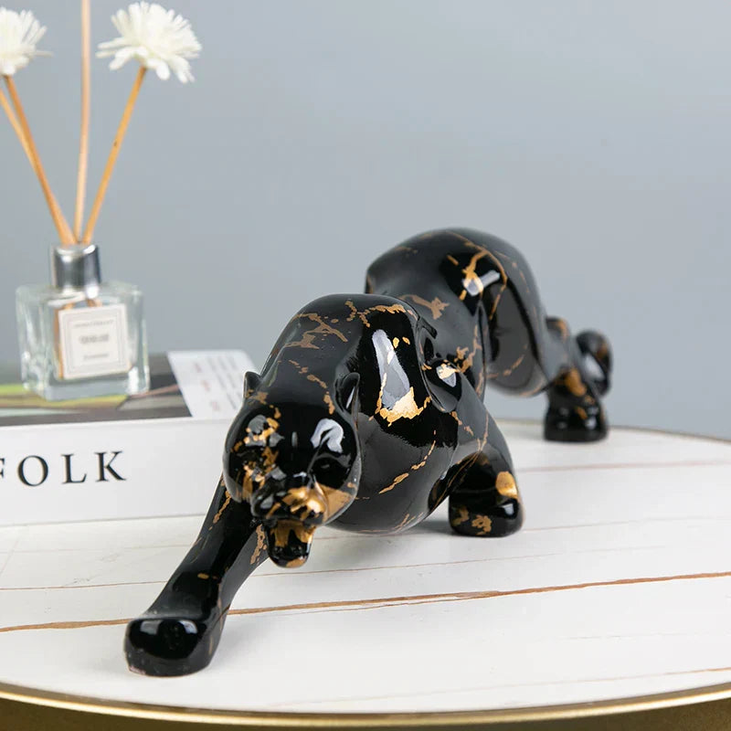Eleganter Jaguar Steinbildhauer