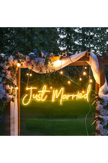 Just Married Neonzeichen
