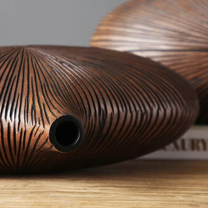 Frendorf | ClayAura Sahara Skulpturierte Vase | Handgefertigt | Moderne Deko für Zuhause | Elegantes Design