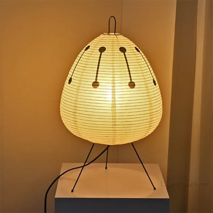 Frendorf | Beleuchten Sie Ihr Interieur mit der Akari Tischlampe im japanischen Design