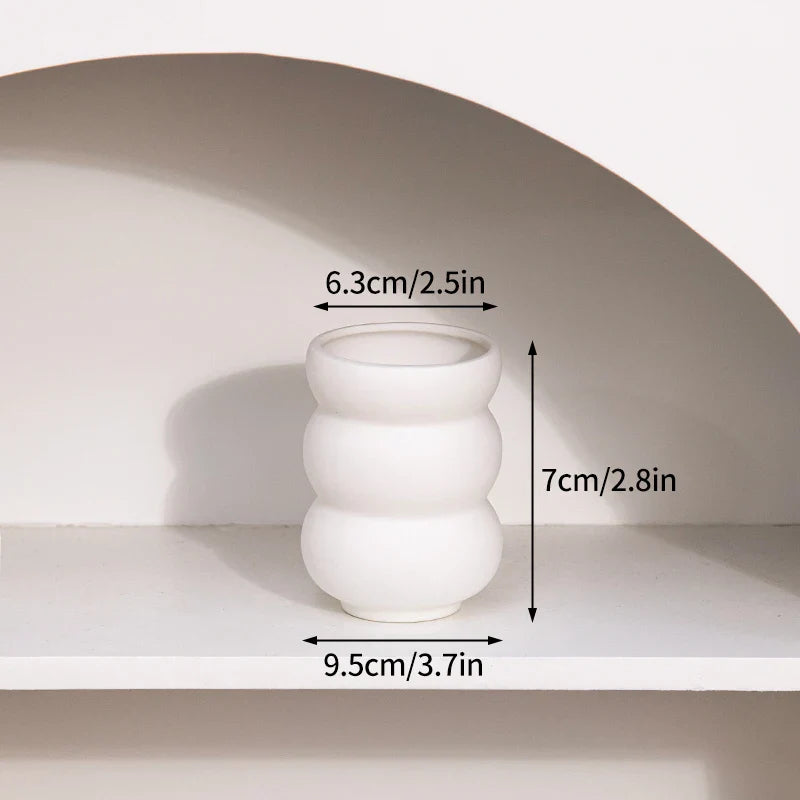 Minimalistische Keramik Blumenvase