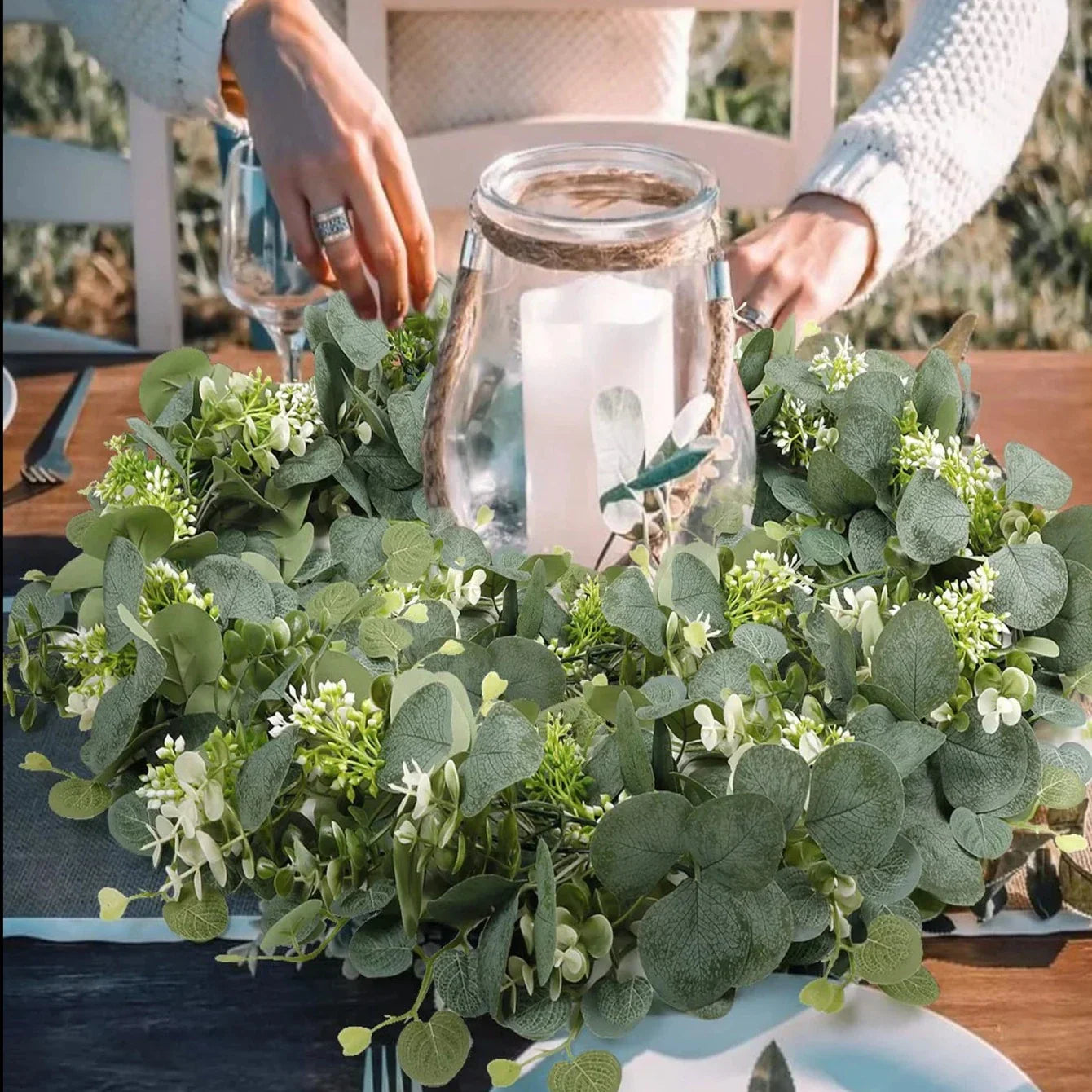 Frendorf | EucaGreen™ Eukalyptus Girlande 2er Set | Kunstpflanzen Deko | Ideal für Hochzeit, Tischdeko & Wanddekoration