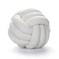 Gooi Kissen - Cozy - Handgeknoteter Ball - Lammfell