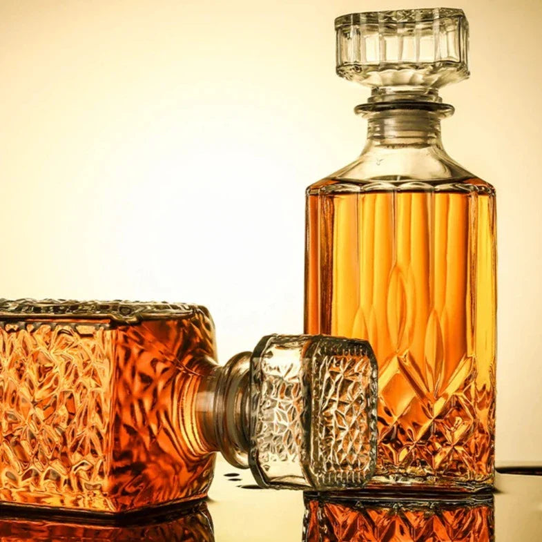 Frendorf | VeraLux Glas-Dekanter Set | Elegante Whisky-Karaffe | Luxuriöse Geschenkidee | Für Spirituosen & Wein