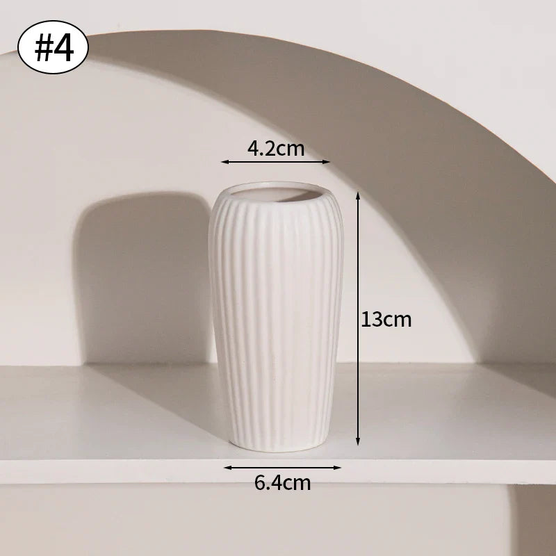 Minimalistische Keramik Blumenvase
