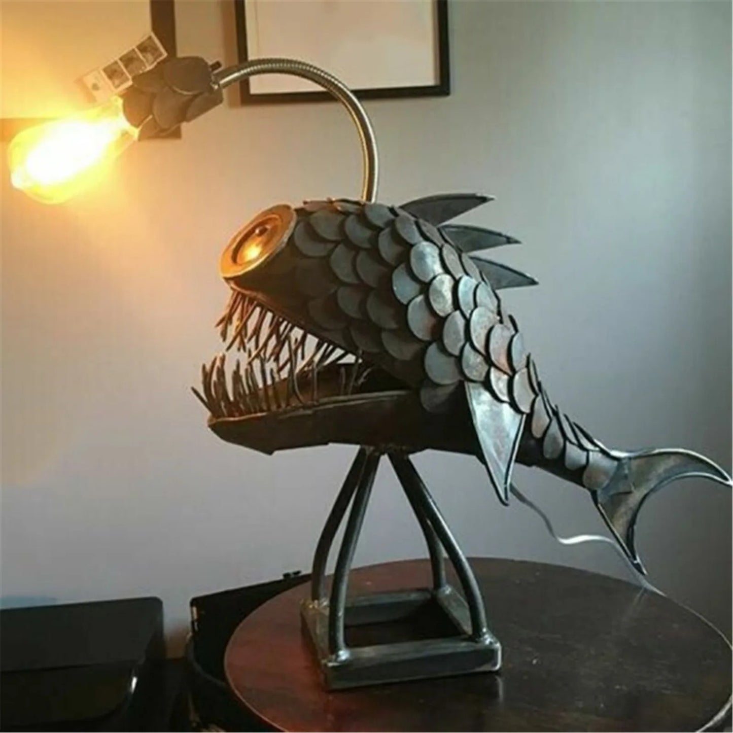 Tischlampe - RusticFish - Anpassbare Beleuchtung - Handgefertigter Künstlerischer Charme