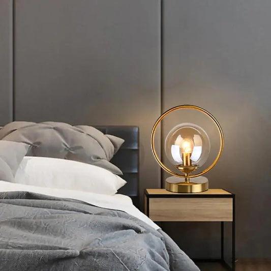 Frendorf | EleganceGlow Glasbordlampe – Stilvolles Design mit Messingdetails
