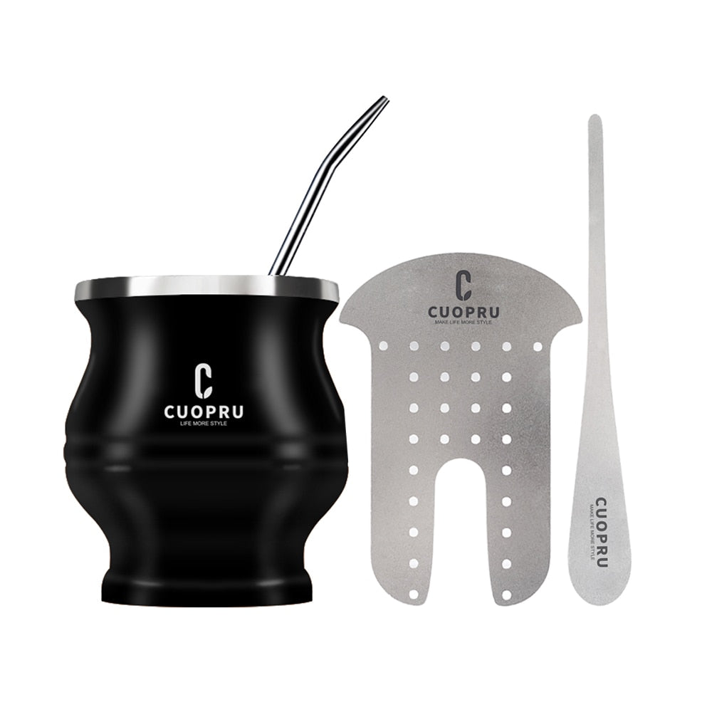 Das Yerba Mate-Set enthält eine doppelwandige Mate-Teetasse aus Edelstahl, eine Bombilla Mate (Strohhalm), einen Reinigungspinsel und einen Teetrenner