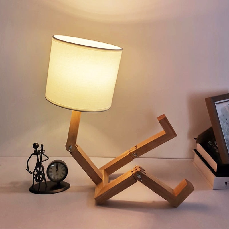 Robot Form Holz Tischlampe