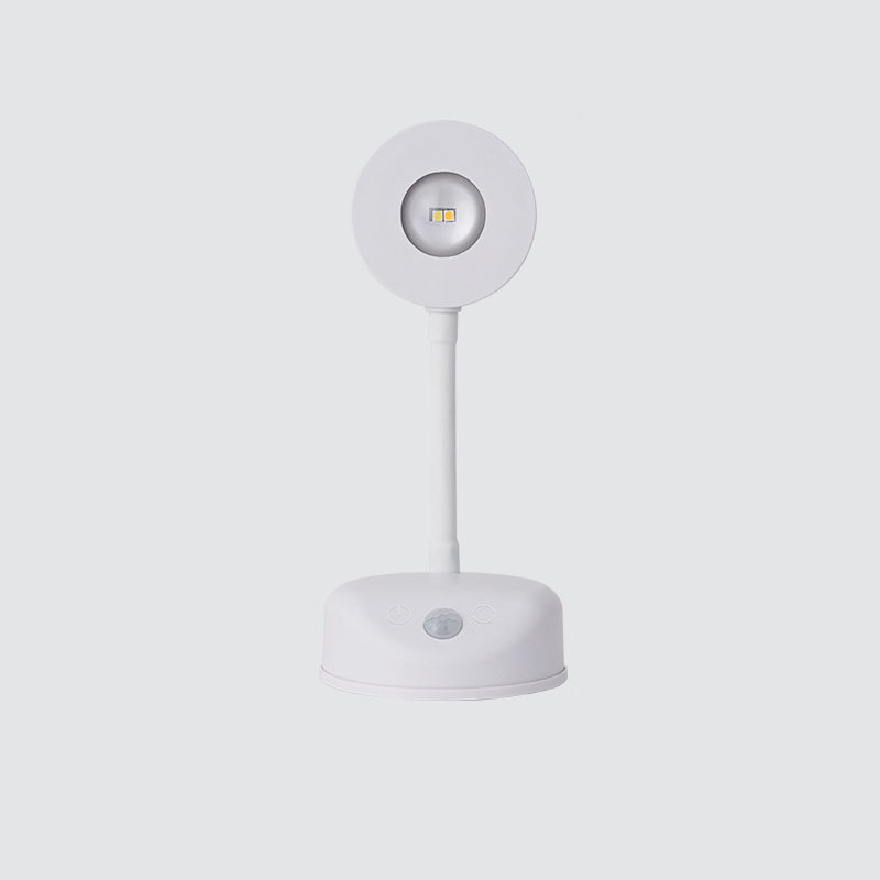 Moderne Einfachheit Wasserdicht ABS Rund LED Wiederaufladbare Bewegungsmelder Wandlampe Für Außenpatio