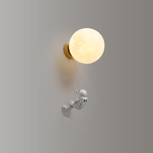 Frendorf | AstroLuxe Kreatives Astronaut Wandlampe | Eisen- und Harzdesign | Einzigartige Beleuchtung für Schlafzimmer | Stimmungslicht