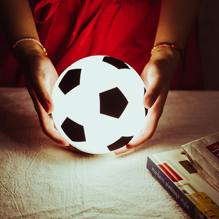 Kreative Fußball Silikon LED Nachtlicht USB Lade Tischlampe
