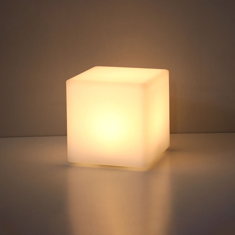 Frendorf | GeoGlow Kreative Geometrische LED Tischlampe | Batteriebetrieben & Fernbedienung | Nachtlicht & Dekoration