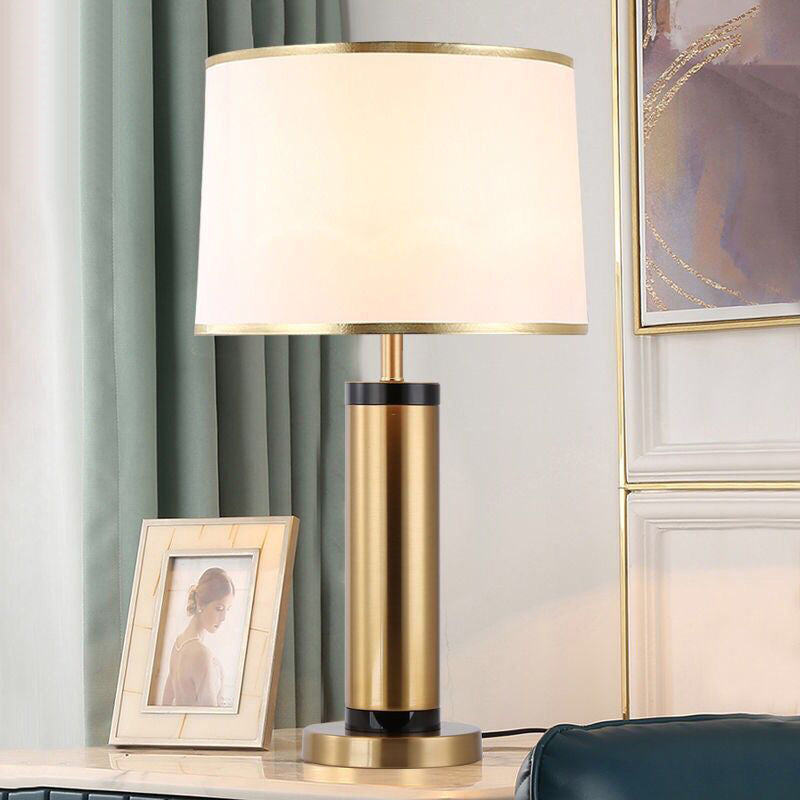 Moderne Übergangs-Zylinder-Eisen-Stoff 1-Lampe Tischlampe für das Wohnzimmer