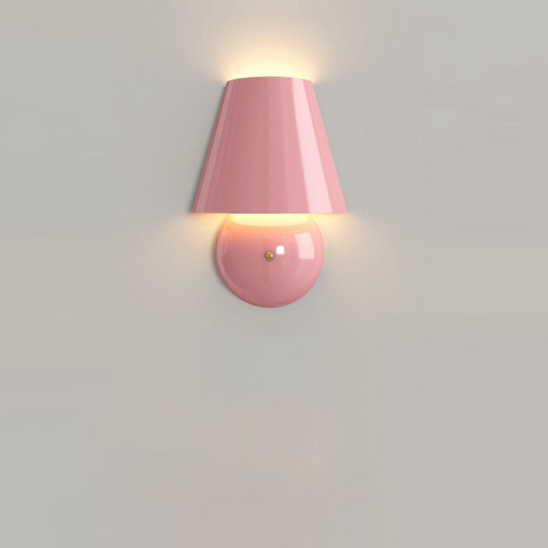 Frendorf | TrapeLux LED Wandleuchte | Modernes Trapez-Design | Eisen & Acryl | Warmweißes Licht