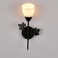 Zeitgenössische skandinavische Blumen Eisen Glas 1/2 Licht Wandlampe für Wohnzimmer