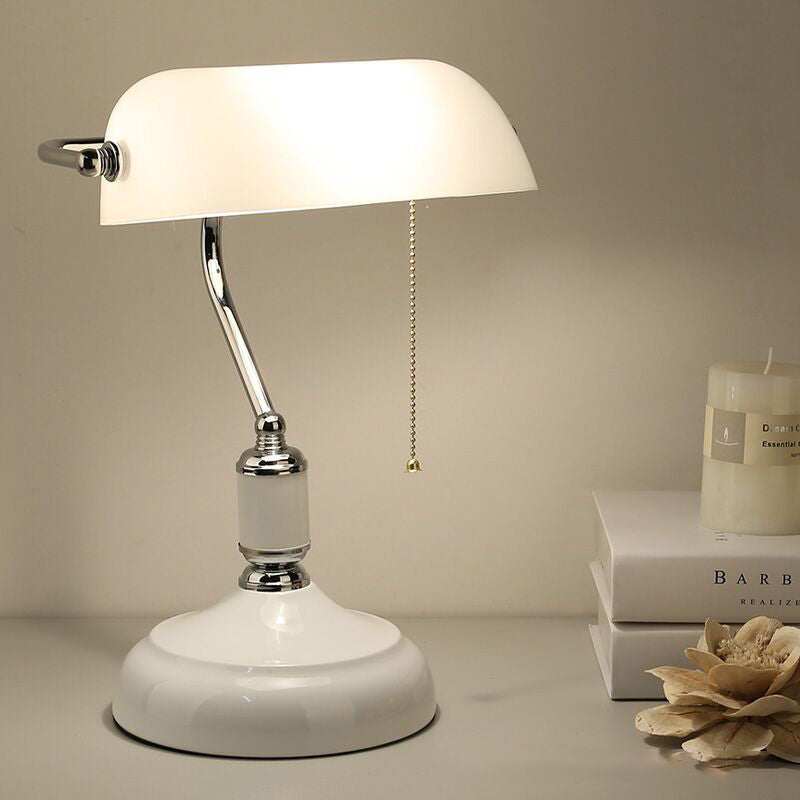 Traditionelle chinesische rechteckige antike Bank Metall Glas 1-Licht Tischlampe für Schlafzimmer