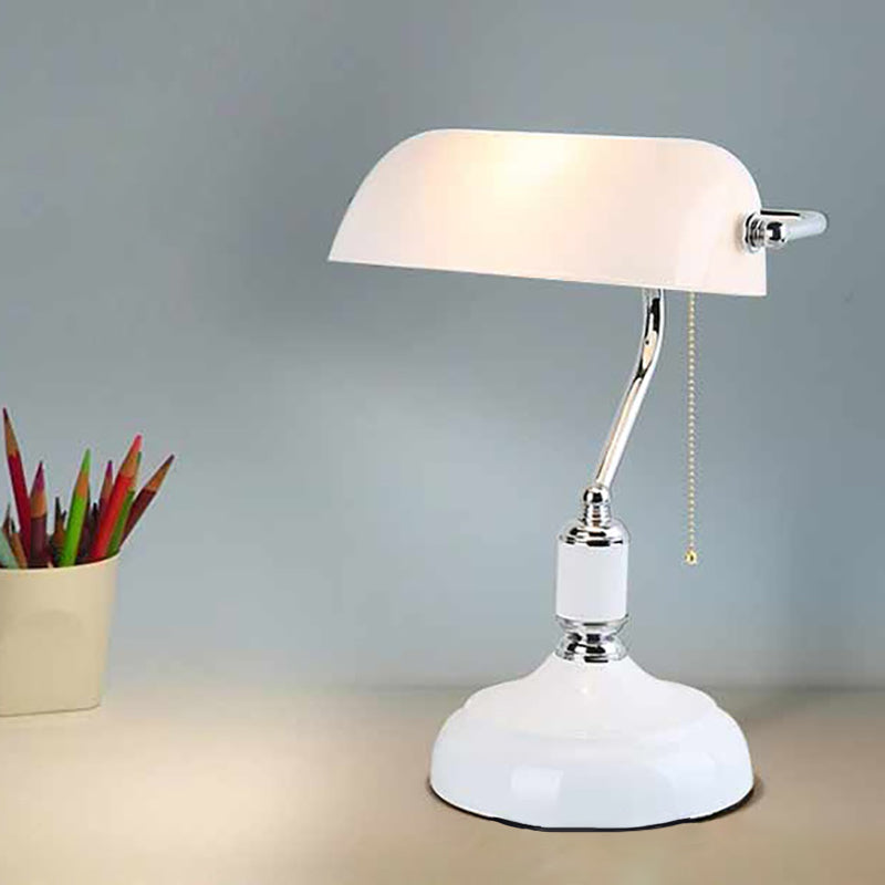 Traditionelle chinesische rechteckige antike Bank Metall Glas 1-Licht Tischlampe für Schlafzimmer
