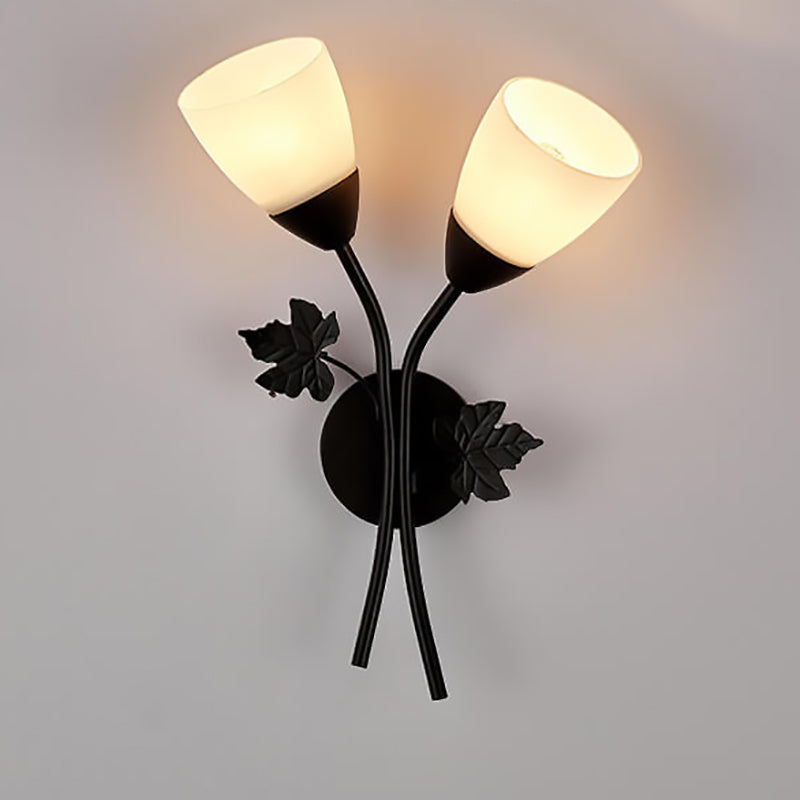 Zeitgenössische skandinavische Blumen Eisen Glas 1/2 Licht Wandlampe für Wohnzimmer