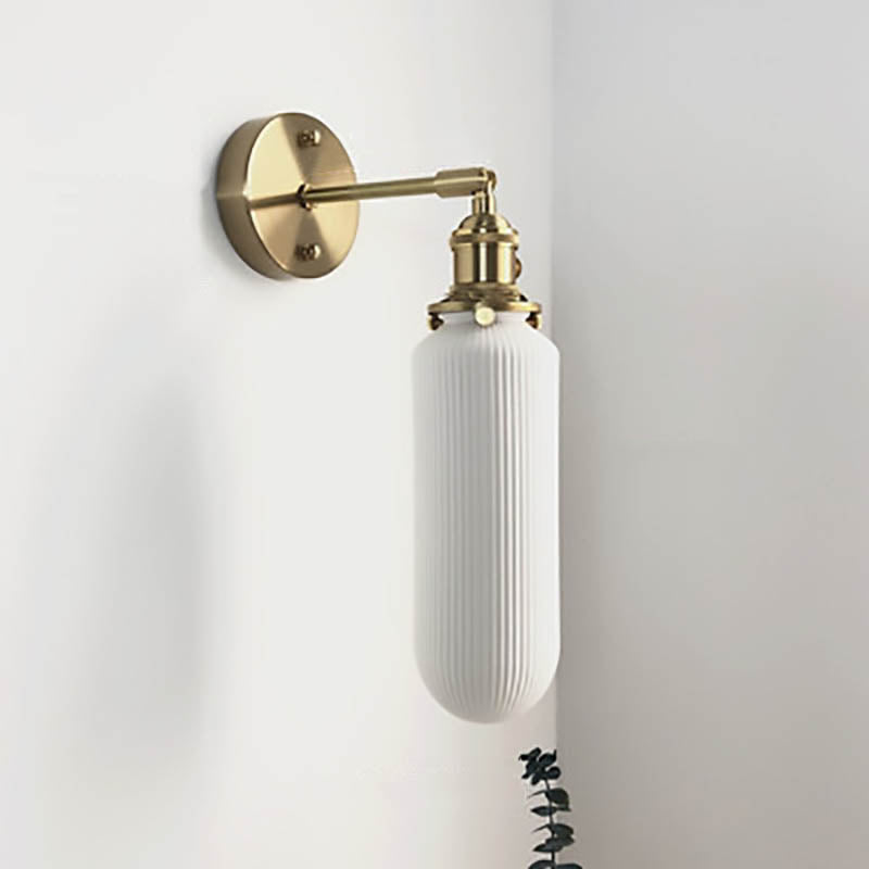 Frendorf | BrassGlow Japanische Retro Wandleuchte | Minimalistisches Design | Zylinder Oval | Messing & Lucite | 1-flammig