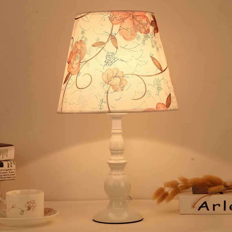 Frendorf | LiliaBloom Exklusive Tischlampe mit Stoffschirm | Blumenmotiv | Vase-Design | LED-Dimmfunktion | Elegante Beleuchtung für Zuhause