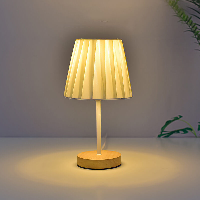 Nordic Vintage Stoffkonus Massivholz LED Tischlampe