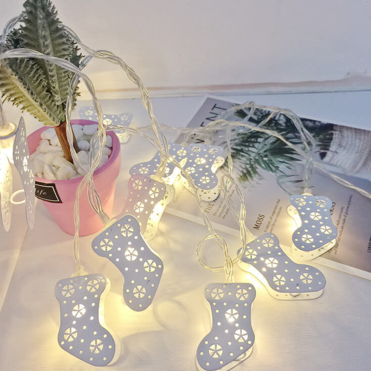 Frendorf | Weihnachtliche dekorative Lichterkette mit bemalten Glocken Elk Batteriekasten LED Lichterkette