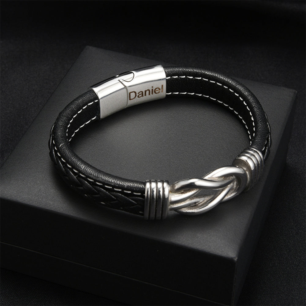 Frendorf | Son's Infinity Knot Armband Geschenkset mit eingraviertem Namen