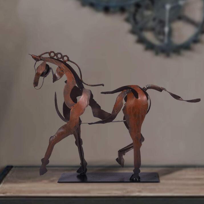 Frendorf | IronSteed Metall Pferdeskulptur | Elegante Dekofigur | Zeitloses Design für Zuhause & Büro