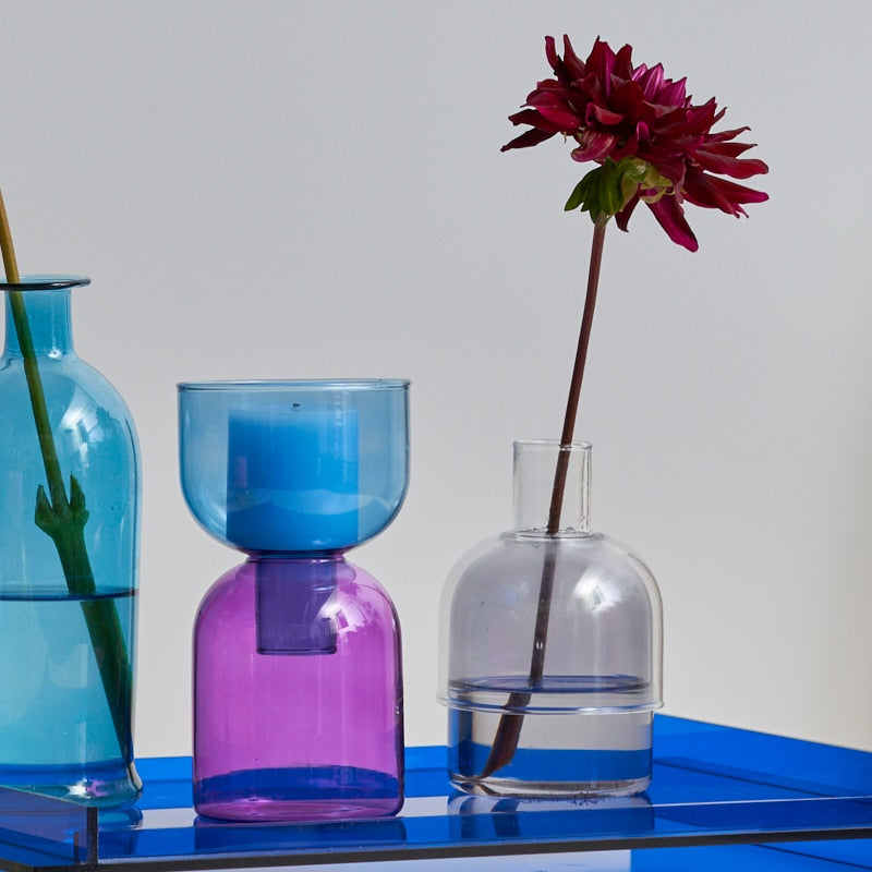 Farbenfroher Glas-Teelichthalter