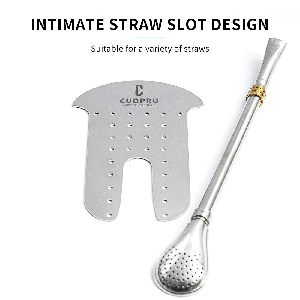 Das Yerba Mate-Set enthält eine doppelwandige Mate-Teetasse aus Edelstahl, eine Bombilla Mate (Strohhalm), einen Reinigungspinsel und einen Teetrenner