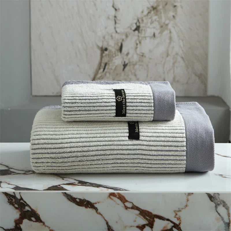 PureSoft – Luxuriertes Badetuch aus 100% Bio-Baumwolle