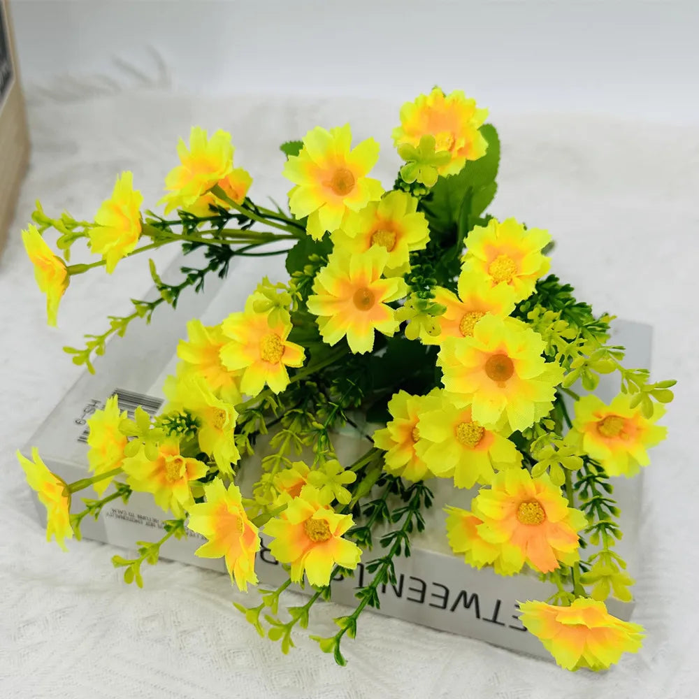 Frendorf | 1 Bund Künstliche Blumen – UV-beständige Sträucher und falsches Grünzeug für Büro, Küche, Hochzeit, Gartendekoration – Kunstseiden-Rosen- und Gänseblümchen-Pflanzen