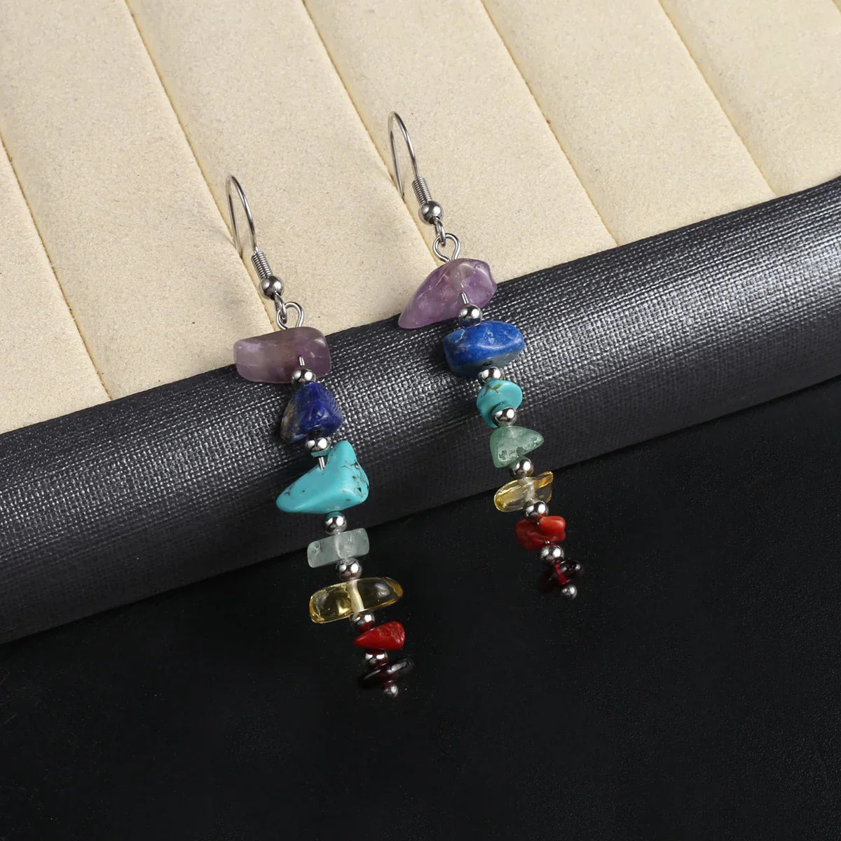 Frendorf | 7 Chakra Naturstein Chips Dangle Ohrringe