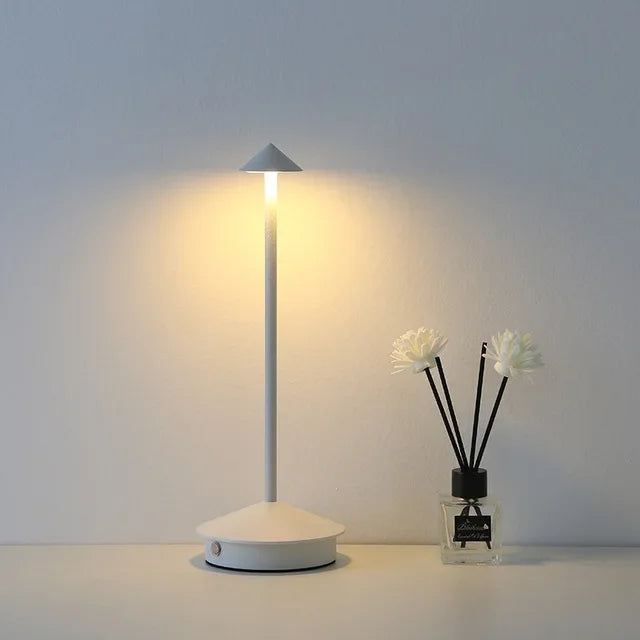 Rechargeable Table Lamp Creative Dining Touch Led Hotel Bar Coffee Pina Pro Table Lamp Lampada Da Tavolo Decorative Desk Lamp