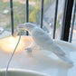 Frendorf | Moderne Lucky Bird Tischlampe – Kreatives Harz Tierdesign für Schlafzimmer und Wohnzimmer