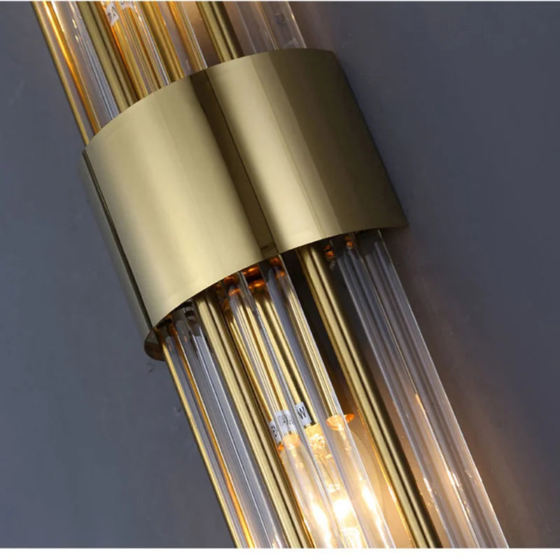 Elegante LED-Wandleuchte in Gold