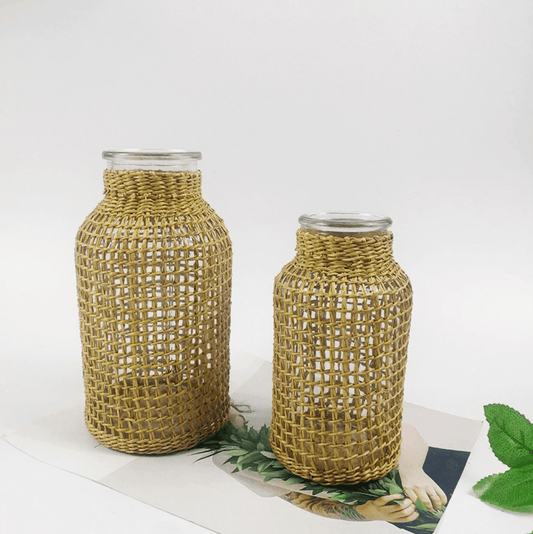 Frendorf | StrawLite Design Vase mit Strohelementen | Handgefertigt | Deko für Wohnzimmer & Esszimmer | In 2 Größen erhältlich