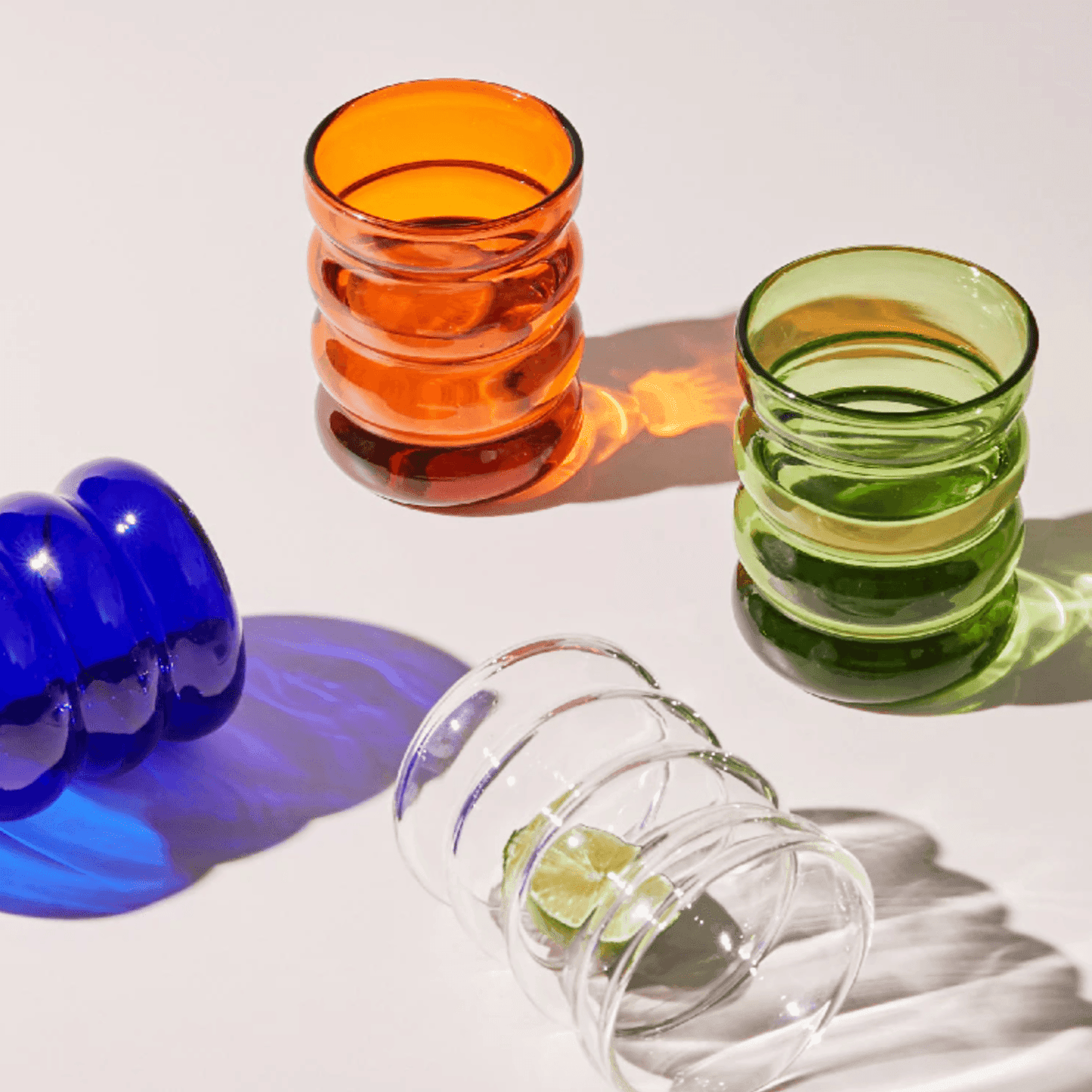 Frendorf | Bubblivio Bunte Glas-Getränkebecher | Handgefertigt | Einzigartiges Design | Perfekt für stilvolle Getränkepräsentation